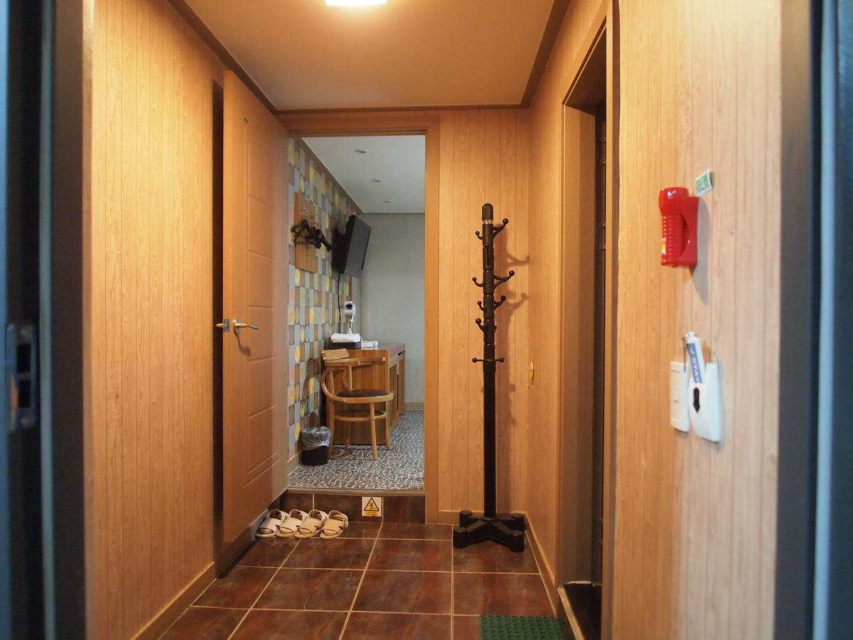 Hostel J Stay Сеул Екстериор снимка